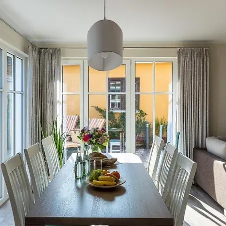 Haus Seeschwalbe * Ahrenshoop