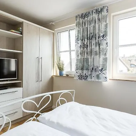 Haus Seeschwalbe Hébergement de vacances Ahrenshoop